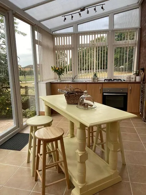 5A - 'Your Place' A Unique Space To Make Your Own. Elloughton United Kingdom